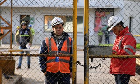 Los trabajadores del puerto de Rosario están de paro por tiempo indeterminado. Los trabajadores del puerto de Rosario están de paro por tiempo indeterminado.