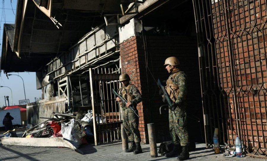 Chile continúa en estado de emergencia este lunes: hay protestas y nuevos toques de queda