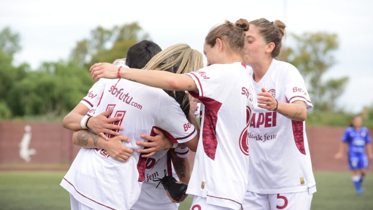Camioneros y Lanús definirán el segundo ascenso a la Primera División del fútbol femenino.