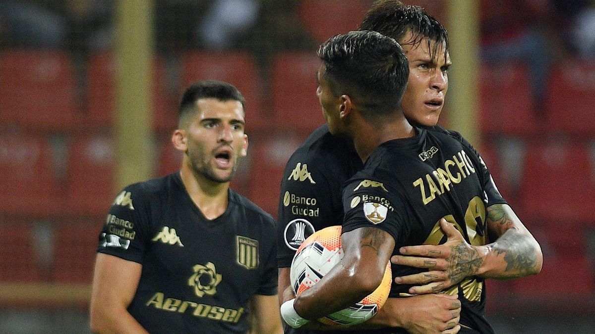 Racing comenzó con victoria su trayecto en la Copa Libertadores