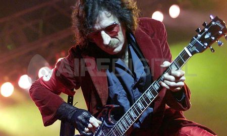 Charly García, ícono más grande del rock del país, cumple 70 años este sábado 23 de octubre. Lo celebramos con una selección de sus canciones más emblemáticas. Charly García, ícono más grande del rock del país, cumple 70 años este sábado 23 de octubre. Lo celebramos con una selección de sus canciones más emblemáticas.