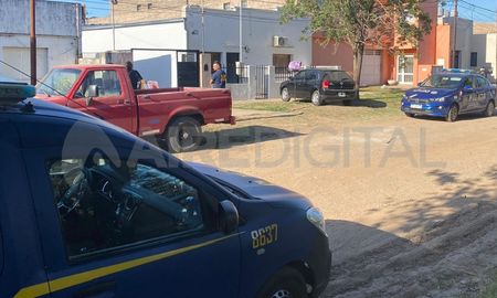 Los hechos ocurrieron en López y Planes al 1300, a donde arribó personal de investigación y prevención. Los hechos ocurrieron en López y Planes al 1300, a donde arribó personal de investigación y prevención.
