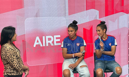Aldana Villalba y Mara Domínguez, campeonas con Unión de la Copa Santa Fe, sueñan con el ascenso a la Primera División. Aldana Villalba y Mara Domínguez, campeonas con Unión de la Copa Santa Fe, sueñan con el ascenso a la Primera División.
