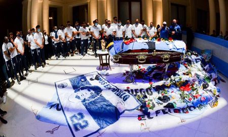 Maradona asumió en Gimnasia y Esgrima de La Plata como entrenador el pasado 8 de septiembre y lo salvó del descenso tras la cancelación de la temporada por el coronavirus. Maradona asumió en Gimnasia y Esgrima de La Plata como entrenador el pasado 8 de septiembre y lo salvó del descenso tras la cancelación de la temporada por el coronavirus.
