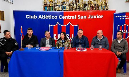 Autoridades provinciales, municipales, policiales y dirigentes deportivos presentaron el dispositivo previsto para el encuentro entre Central San Javier y Huracán de San Javier. Autoridades provinciales, municipales, policiales y dirigentes deportivos presentaron el dispositivo previsto para el encuentro entre Central San Javier y Huracán de San Javier.