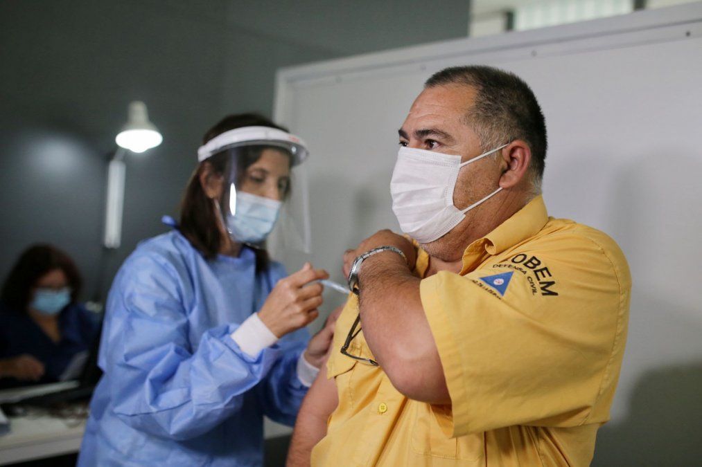 Este miércoles se vacunaron los primeros 10 trabajadores de Cobem