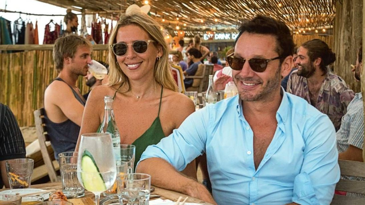 Benjamín Vicuña y Eli Sulichin en sus vacaciones por Europa, en febrero de este año.