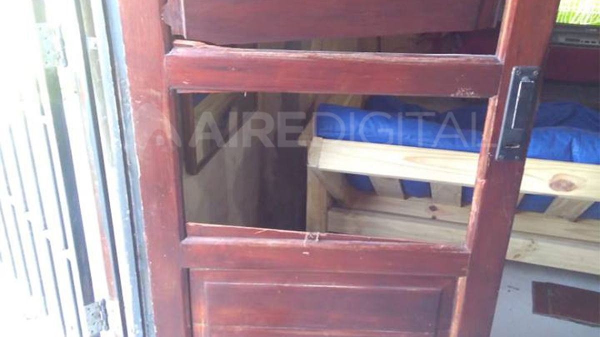 Una de las puertas de la casa