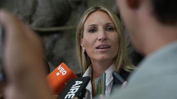 La secretaria de Gestión Institucional de la cartera, Virginia Coudannes, explicó que los procedimientos incluyeron más de 2.000 identificaciones de personas y más de 600 de vehículos en el departamento La Capital.