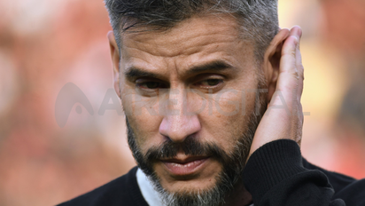 Es oficial: Colón comunicó la decisión final sobre la continuidad de Ariel Pereyra como DT