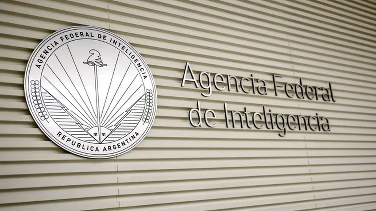 Desde la Oficina del Presidente, se informó que el mandatario “ha ordenado la disolución de la Agencia Federal de Inteligencia (AFI) a partir de los resultados obtenidos en el marco de la intervención de la agencia". Desde la Oficina del Presidente, se informó que el mandatario “ha ordenado la disolución de la Agencia Federal de Inteligencia (AFI) a partir de los resultados obtenidos en el marco de la intervención de la agencia".
