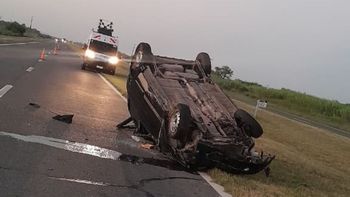 Autopista Rosario - Santa Fe: reducción de calzada por el choque entre un auto y un caballo