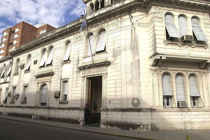 Llaman a indagatoria a un policía que mejicaneaba narcos