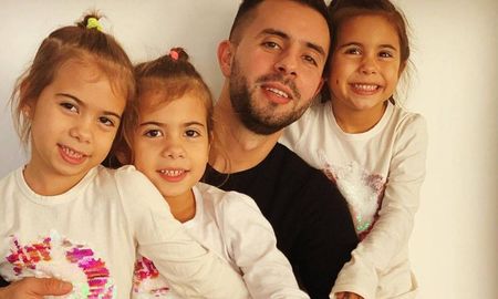 Matías Defederico tuvo tres nenas con Cinthia Fernández. Matías Defederico tuvo tres nenas con Cinthia Fernández.