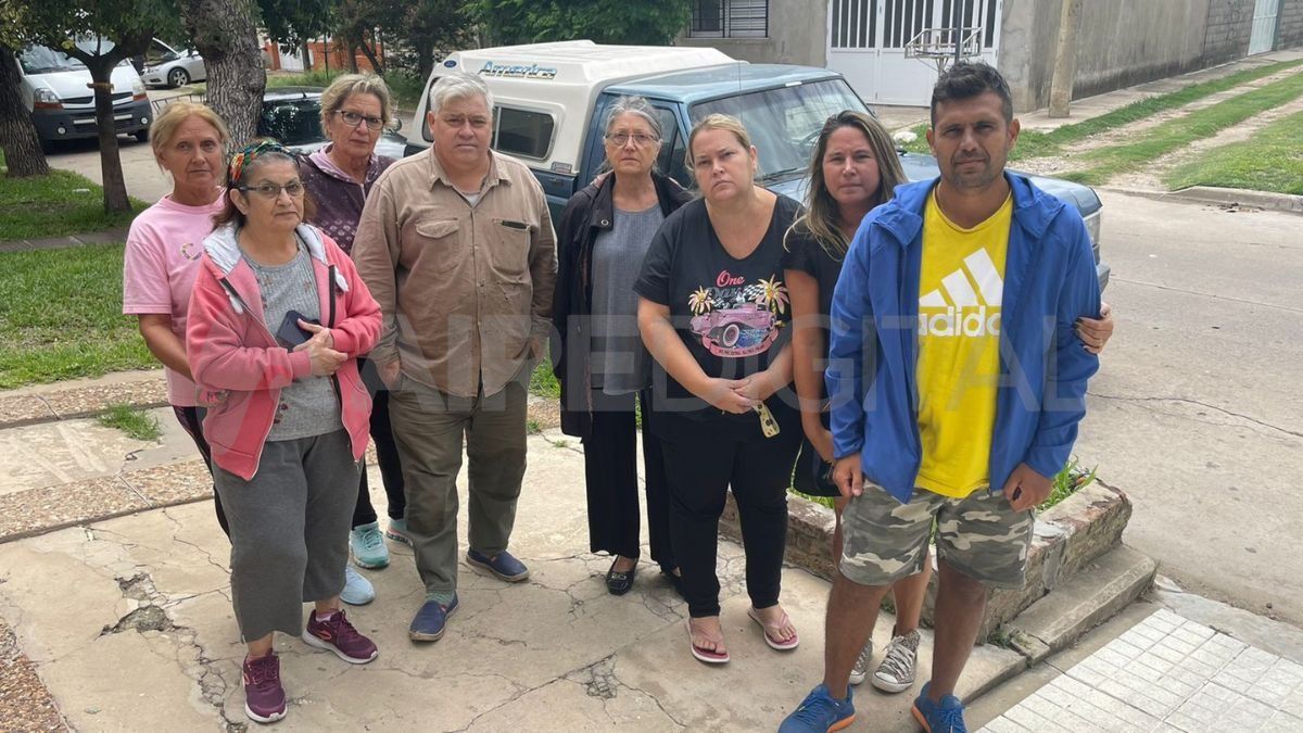 Los vecinos de barrio Los Hornos están preocupados por la ola de entraderas