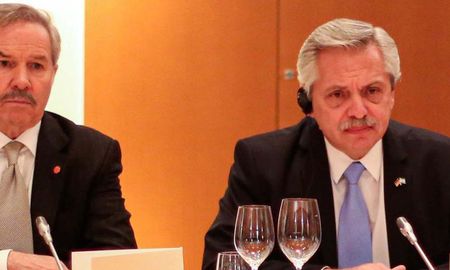 El Gobierno expresó su repudió y su más enérgica condena a la nominación de Vahidi para un cargo en el gobierno iraní. El Gobierno expresó su repudió y su más enérgica condena a la nominación de Vahidi para un cargo en el gobierno iraní.