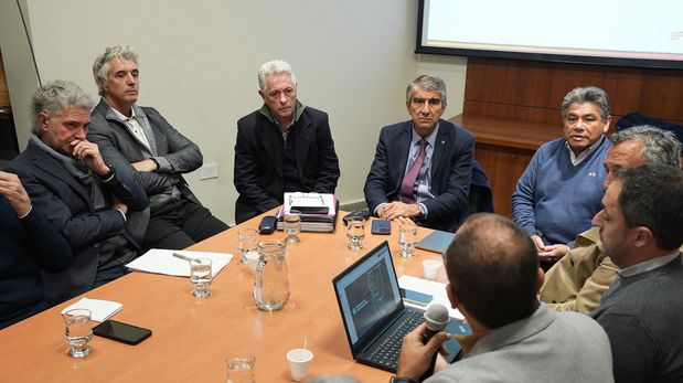 El Gobierno provincial presentó las acciones que lleva adelante junto a municipios, Nación y entidades de la sociedad civil para reducir el impacto de posibles inundaciones y otros eventos extremos.