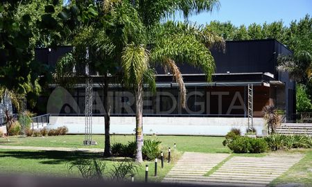 Campos de Ibarlucea, el salón de eventos donde se realizó el casamiento que reunió a la élite del narcotráfico rosarino. Campos de Ibarlucea, el salón de eventos donde se realizó el casamiento que reunió a la élite del narcotráfico rosarino.
