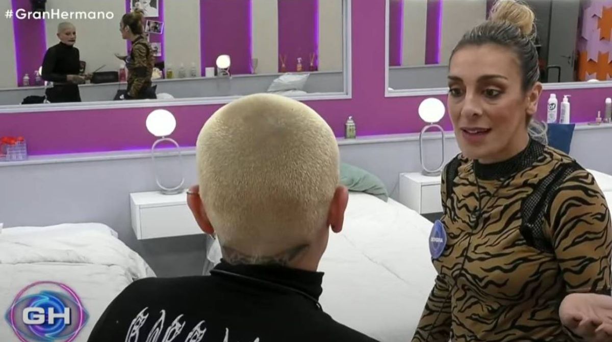 Furia se puso feliz con el ingreso de su hermana Coy.