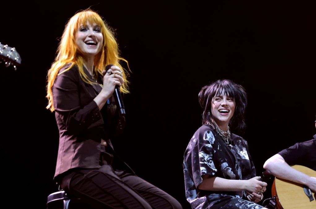 Billie Eilish y Hayley Williams se unieron en el escenario en un dueto sorpresa