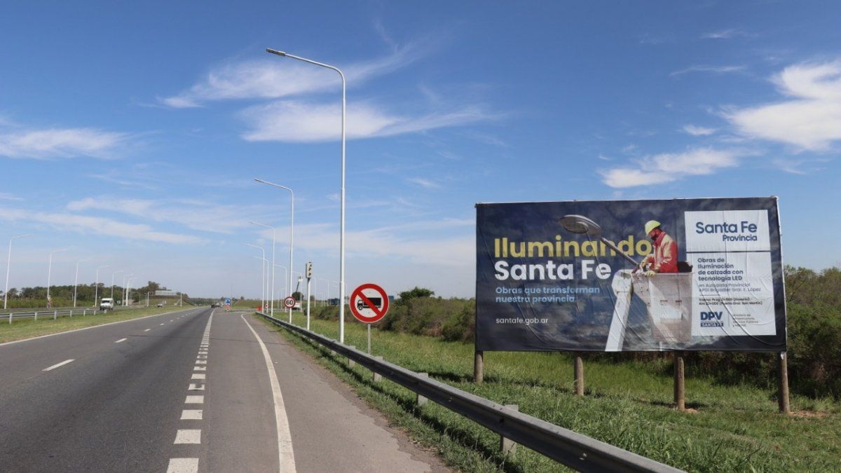 Ceschi confirmó que los trabajos sobre la autopista Santa Fe-Rosario finalizarán a finales de julio.