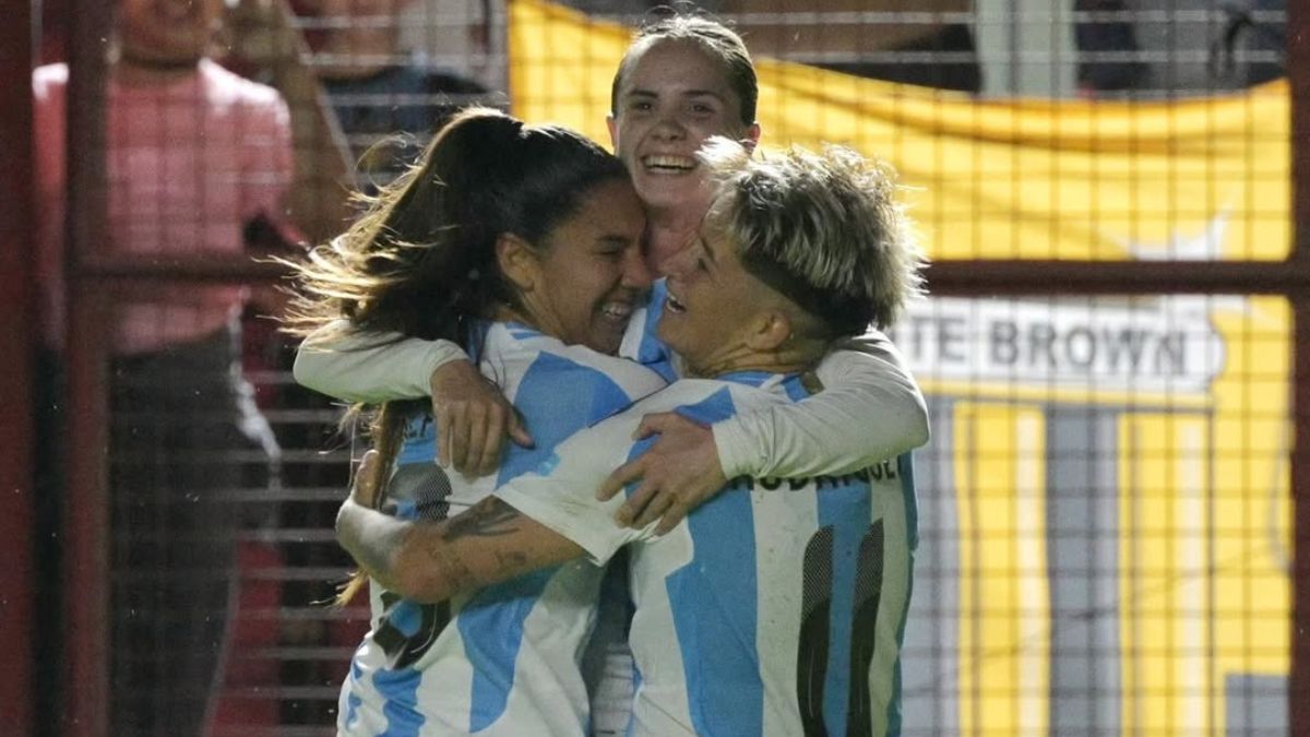 Las chicas dirigidas por Portanova quieren seguir por la senda de la victoria.