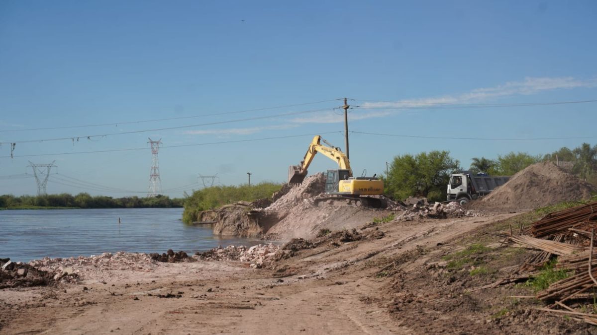 Confirman que el nuevo puente Santa Fe - Santo Tomé ya tiene un 40% de avance. Confirman que el nuevo puente Santa Fe - Santo Tomé ya tiene un 40% de avance.