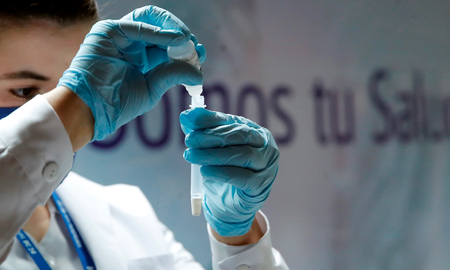 El director del Tercer Nivel de Atención Médica de Santa Fe, Rodrigo Mediavilla, calificó a la tendencia de baja de contagios como de una buena noticia, porque estamos fuera de la segunda ola, que ha pasado. El director del Tercer Nivel de Atención Médica de Santa Fe, Rodrigo Mediavilla, calificó a la tendencia de baja de contagios como de una buena noticia, porque estamos fuera de la segunda ola, que ha pasado.