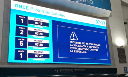 el gobierno uso las estaciones de tren para advertir sobre la represion en la marcha de jubilados el gobierno uso las estaciones de tren para advertir sobre la represion en la marcha de jubilados