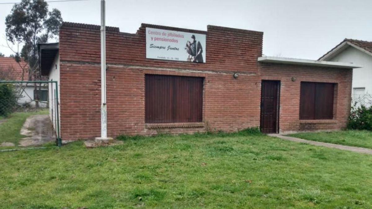 Los vecinos reportaron disparos en la zona durante la madrugada, antes del hallazgo del cuerpo. Los vecinos reportaron disparos en la zona durante la madrugada, antes del hallazgo del cuerpo.