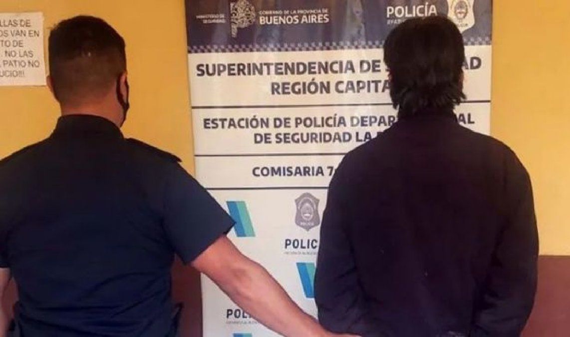 Una mujer y su hija estuvieron tres años secuestradas por un hombre que conoció en Facebook