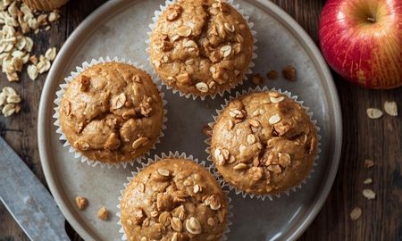 Cómo hacer muffins de avena y manzana fáciles y nutritivos. Cómo hacer muffins de avena y manzana fáciles y nutritivos.