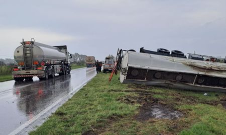 Los números y testimonios de 2024 confirman que la Ruta Nacional 34 sigue siendo un punto negro en la red vial del país. Los números y testimonios de 2024 confirman que la Ruta Nacional 34 sigue siendo un punto negro en la red vial del país.