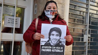 Cristina Castro, la mam&aacute; de Facundo Astudillo, pidiendo justicia por su hijo.