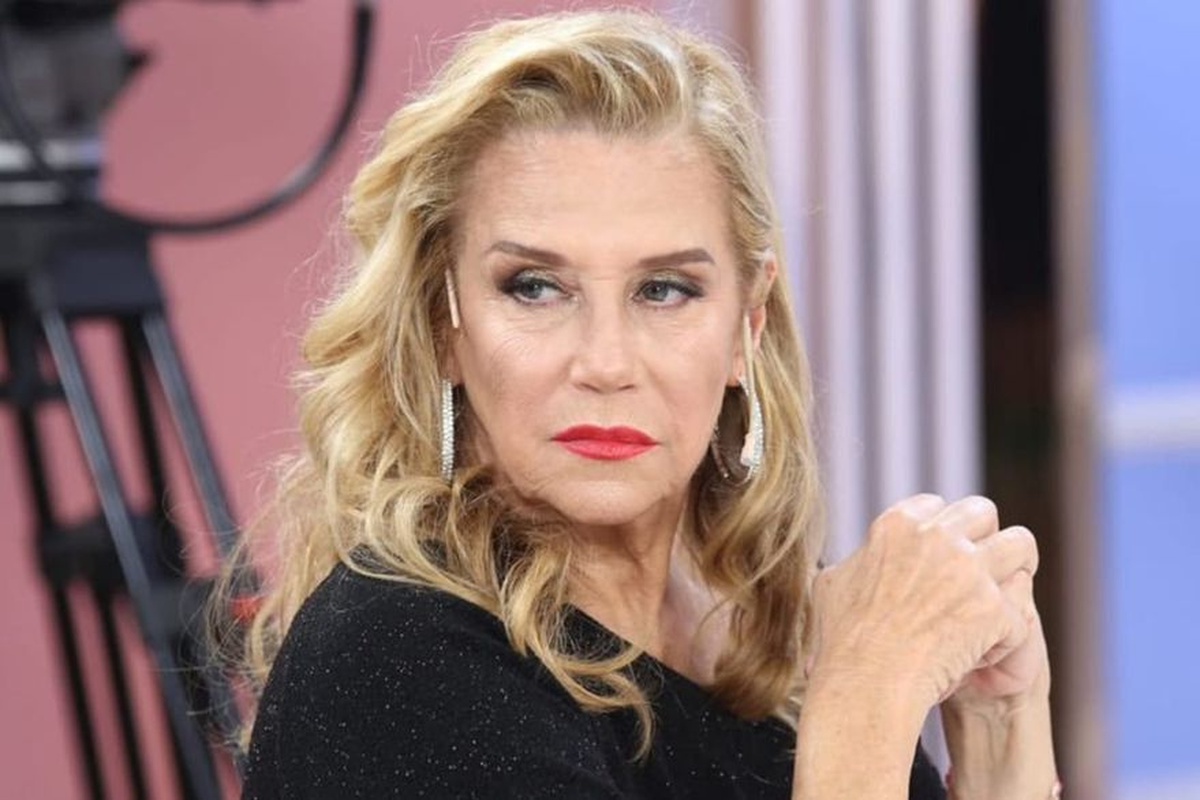 Marcela Tinayre mand&oacute; al frente a una aerol&iacute;nea por un contratiempo.