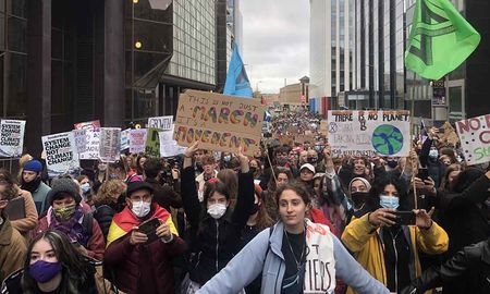 La marcha de jóvenes de este viernes en Glasgow. La marcha de jóvenes de este viernes en Glasgow.