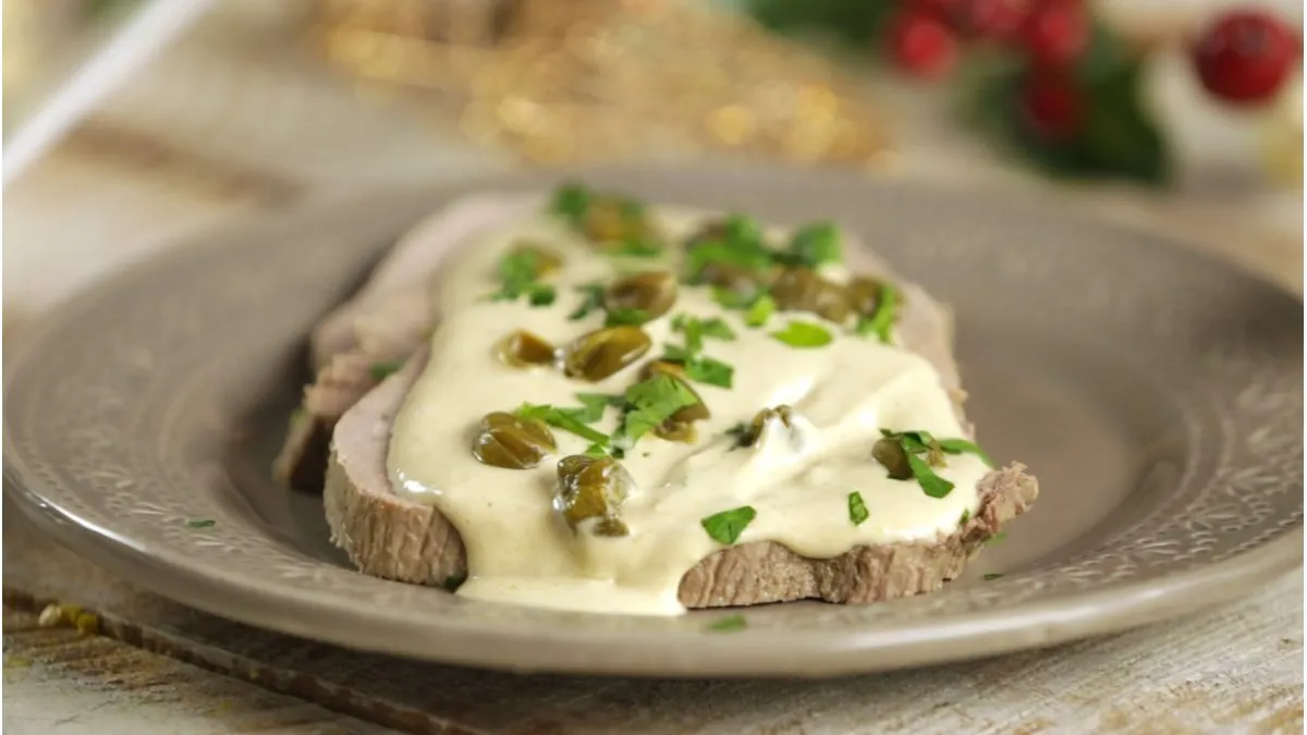 El vitel toné vegano es una receta única y fácil de preparar para disfrutar en familia en Navidad. El vitel toné vegano es una receta única y fácil de preparar para disfrutar en familia en Navidad.