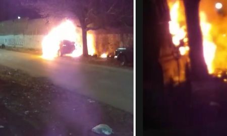 Un auto fue incendiado en la madrugada de este miércoles en el barrio San Lorenzo Un auto fue incendiado en la madrugada de este miércoles en el barrio San Lorenzo