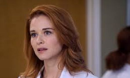 Sarah Drew, la actriz de Greys Anatomy protagonizará la serie Freeform, Cruel Summer. Sarah Drew, la actriz de Greys Anatomy protagonizará la serie Freeform, Cruel Summer.