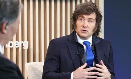 Milei suspende su viaje a EE.UU. y decide seguir la agenda internacional de forma virtual. Milei suspende su viaje a EE.UU. y decide seguir la agenda internacional de forma virtual.
