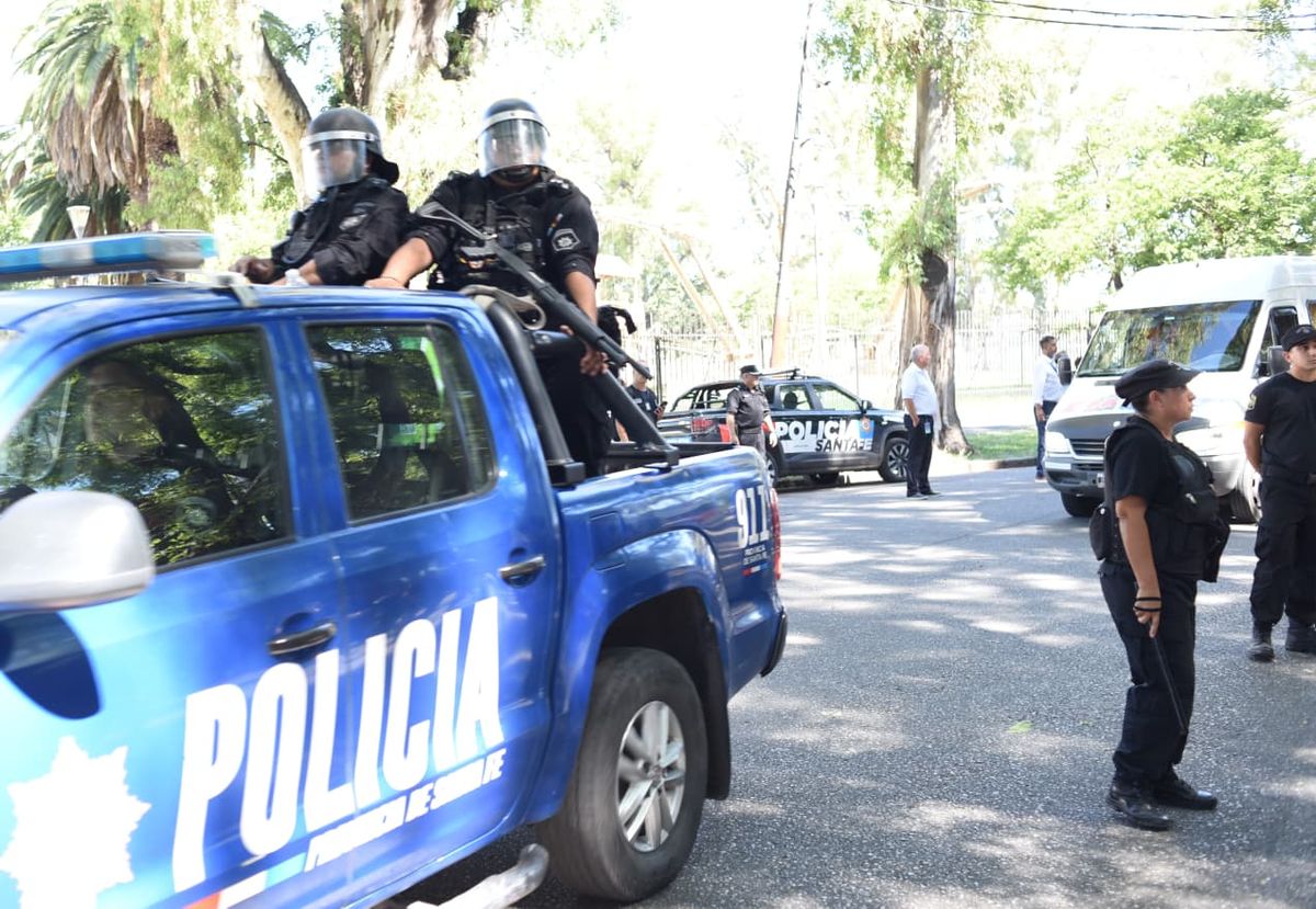 Para este cl&aacute;sico rosarino se reforz&oacute; la presencia de efectivos para evitar incidentes.