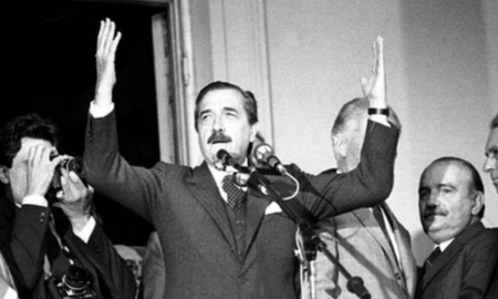 Efemérides del 19 de abril: en 1987 culmina la crisis de Semana Santa en Argentina Efemérides del 19 de abril: en 1987 culmina la crisis de Semana Santa en Argentina