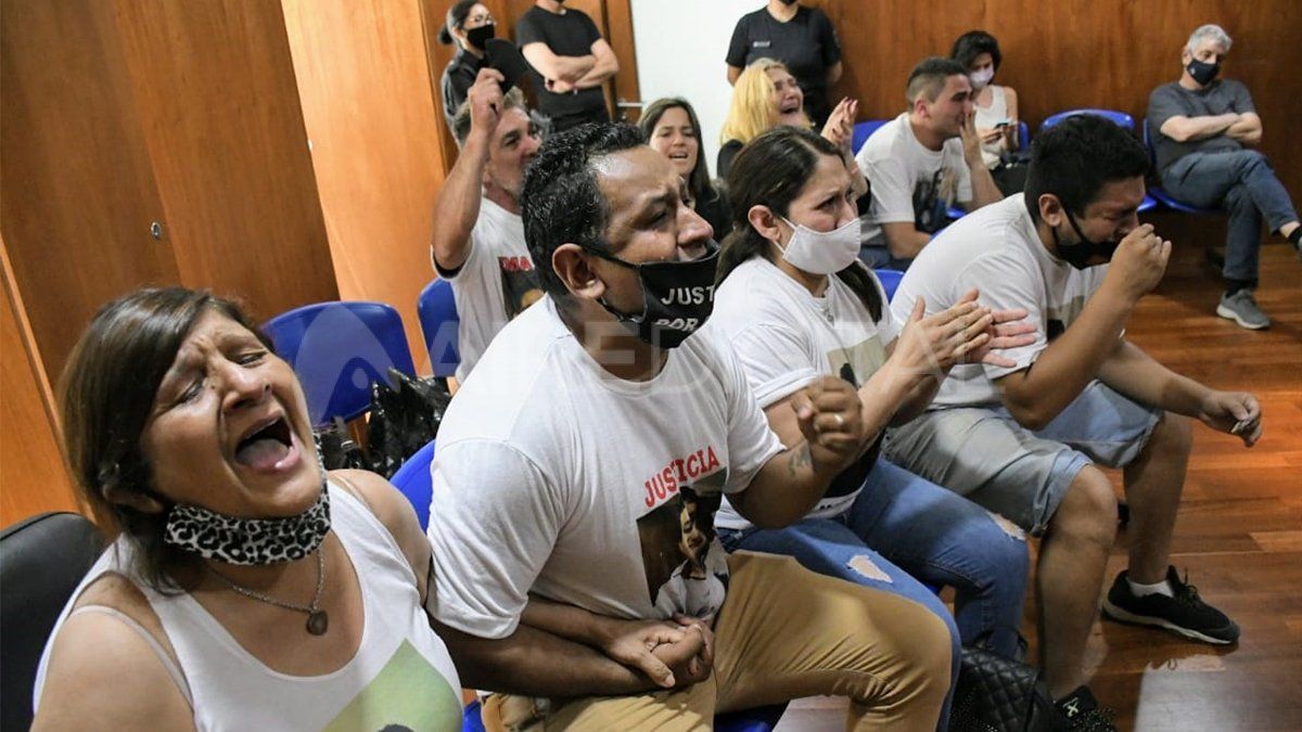 Movilizados. Los familiares de las víctimas al momento de la sentencia.