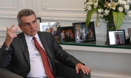 Rossi también comentó que habló con la vicepresidenta, Cristina Kirchner. Rossi también comentó que habló con la vicepresidenta, Cristina Kirchner.