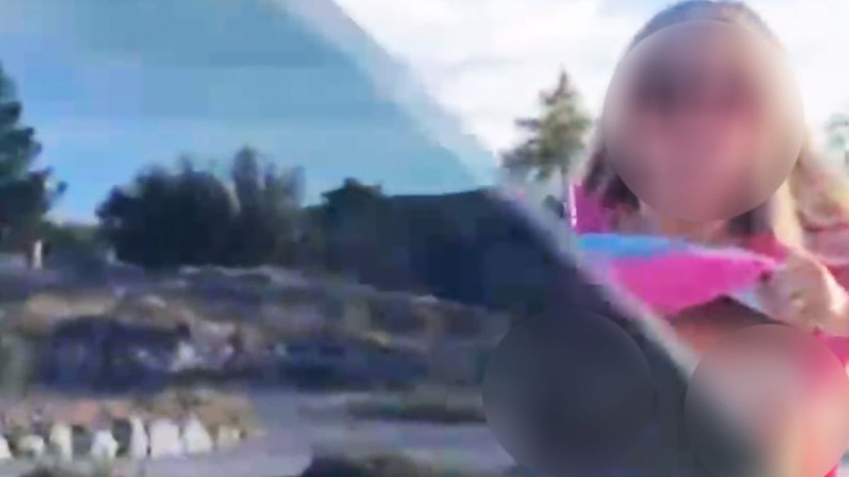 Discutió con otra por una mala maniobra y le mostró los pechos.