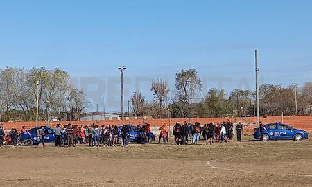 La Defensoría del Pueblo trabajará junto a especialistas y la Liga Infantil en el abordaje de la problemática de la violencia en el deporte, a la que calificó como sintomática. La Defensoría del Pueblo trabajará junto a especialistas y la Liga Infantil en el abordaje de la problemática de la violencia en el deporte, a la que calificó como sintomática.