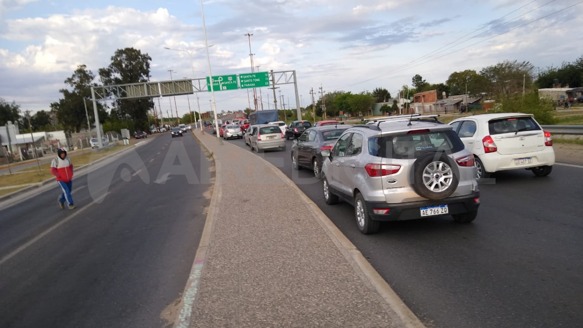 El próximo domingo se celebra el Día de la Madre, desde la cartera de Seguridad confirmaron que se implementará un operativo de control en el corredor vial que se extenderá hasta altas horas de la noche para evitar accidentes y embotellamientos en los horarios pico.