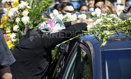 triste y conmovedora despedida en rosario a una enfermera del heca que murio por coronavirus triste y conmovedora despedida en rosario a una enfermera del heca que murio por coronavirus
