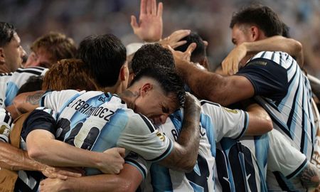 Argentina le ganó 3 a 2 a Cabo Verde y clasificó a octavos de final. Argentina le ganó 3 a 2 a Cabo Verde y clasificó a octavos de final.