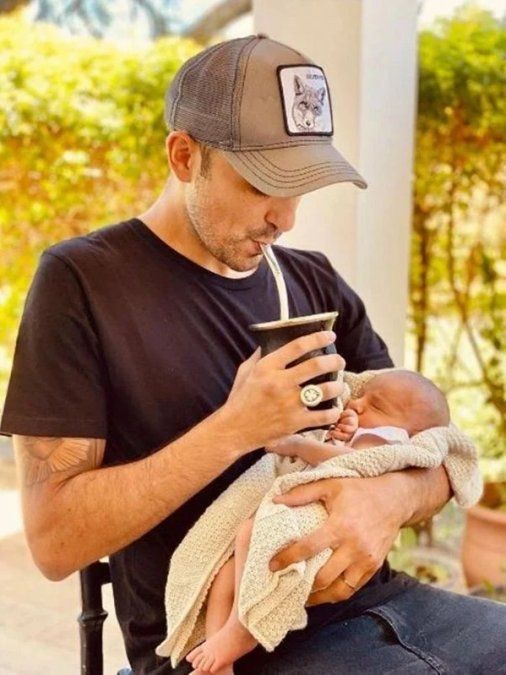 Abel Pintos decidió mostrar en sus redes sociales a su hijo